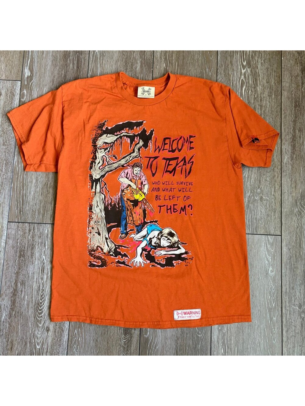 Rare Brand X Xperience Welcome to Texas Horror Graphic Tee Orange Large Y2K‎